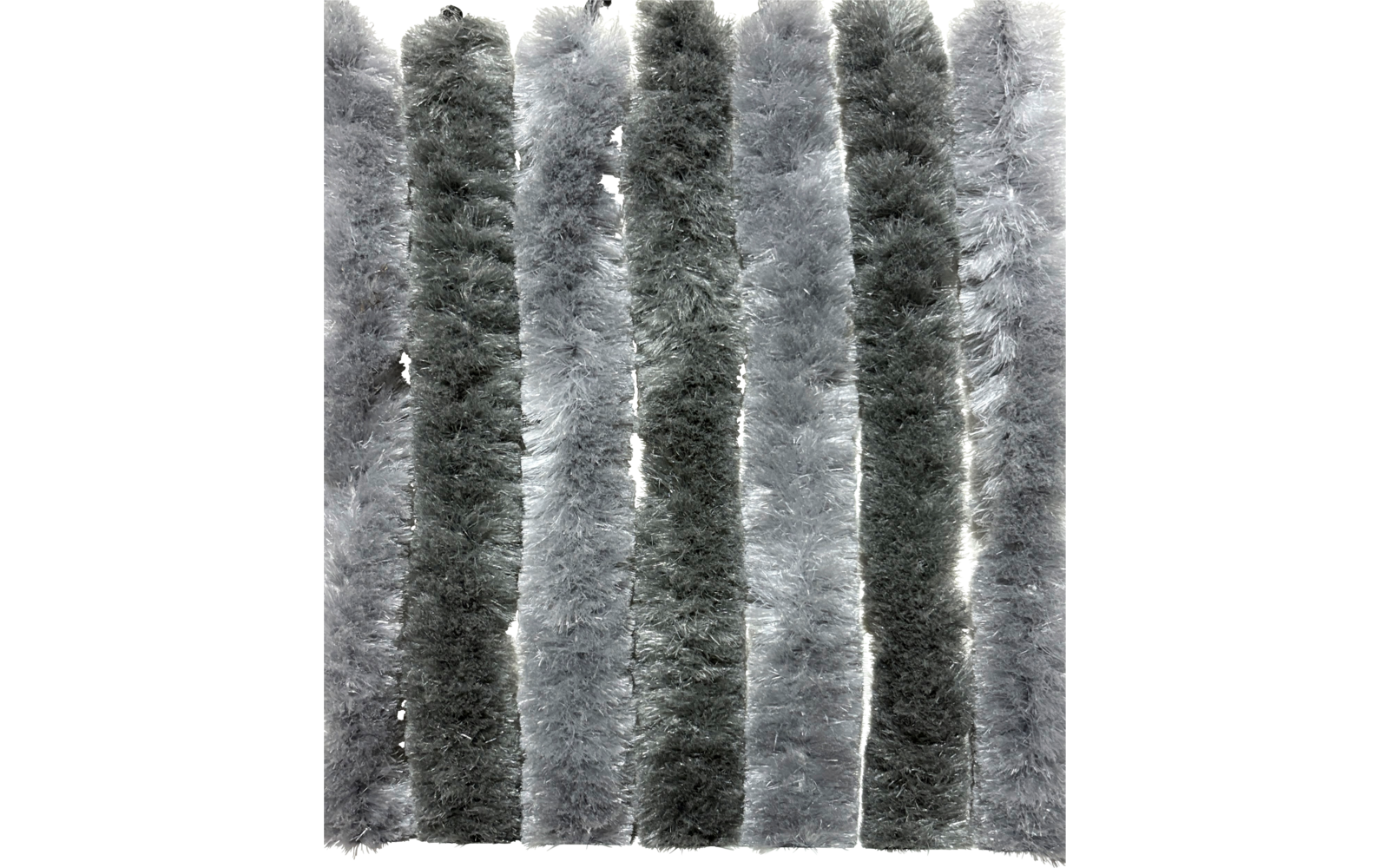 Zeven pluizige verticale strepen in verschillende grijstinten naast elkaar op een witte achtergrond