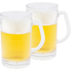 Zwei Biergläser mit Schaum