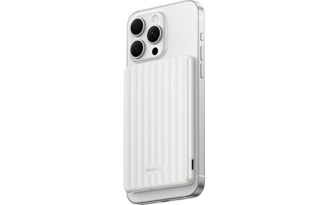 Smartphone blanc avec triple caméra et coque rainurée