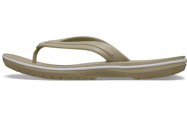 Beiger Flip-Flop mit Zehensteg und weißem Streifen am Rand auf weißem Hintergrund