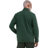Person von hinten, trägt dunkelgrüne Fleecejacke mit Stehkragen und langen Ärmeln, kurze graue Haare und Bart, dunkle Hose