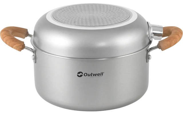 Grijze kookpan met houten handgrepen en deksel