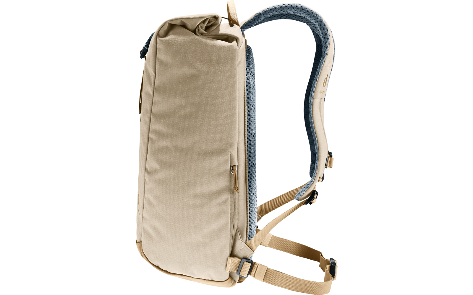 Beiger, schmaler Rucksack in Seitenansicht mit gepolsterten blau-grauen Schulterriemen mit Netzstruktur, seitlichem Reißverschluss und zwei verstellbaren beigefarbenen Gurtbändern unten