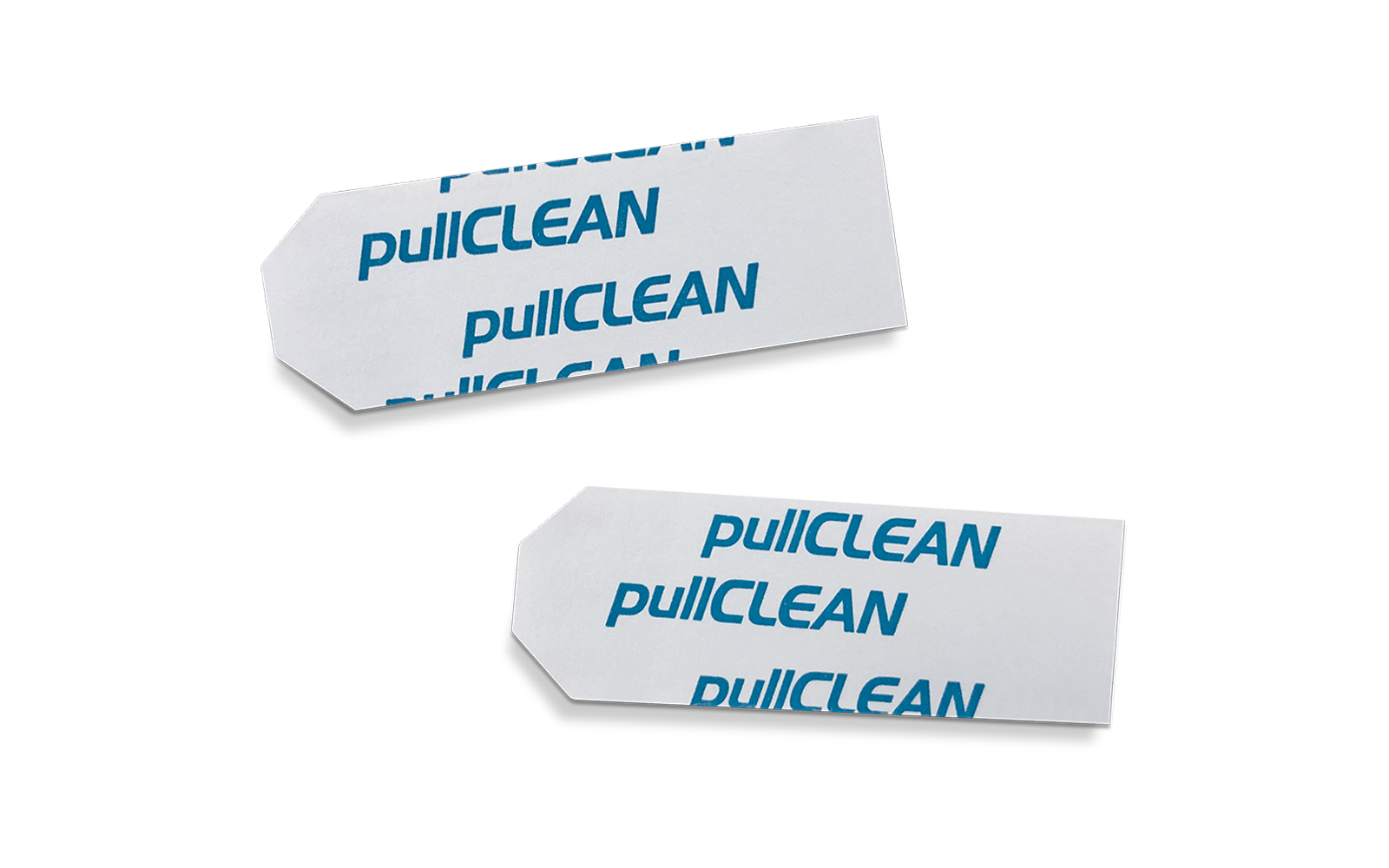 Twee witte reinigingsstokjes met blauwe tekst pullCLEAN