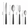 Vier bestekstukken naast elkaar op een witte achtergrond: mes (22.5 cm), lepel (20.2 cm), vork (20 cm), kleine lepel (16.5 cm); zwarte handgrepen, zilverkleurige koppen, pijlen met maatlabels