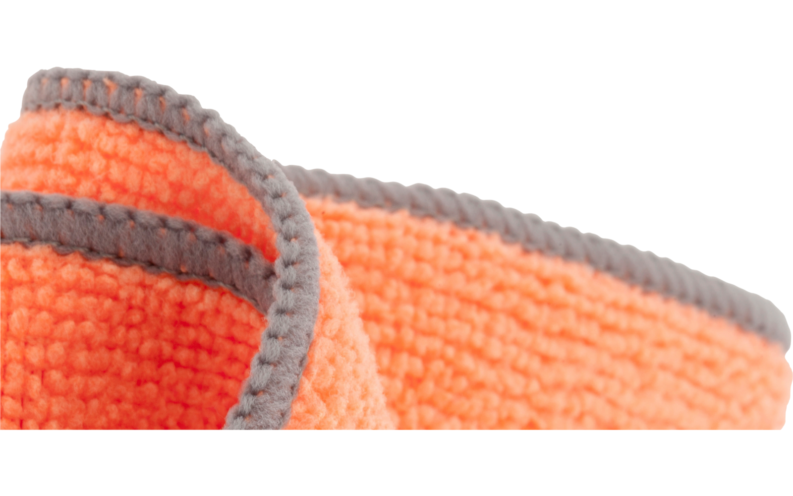 Nahaufnahme eines orangefarbenen, strukturierten Tuchs mit grauem Rand