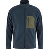 Dunkelblaue Fleecejacke mit Stehkragen, durchgehendem Reißverschluss und olivgrüner Brusttasche mit vertikalem Reißverschluss, auf weißem Hintergrund