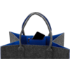 Graue Filztasche mit blauem Innenfutter, obere Ansicht, zwei Tragegriffe, schwarzes Smartphone in Innentasche sichtbar