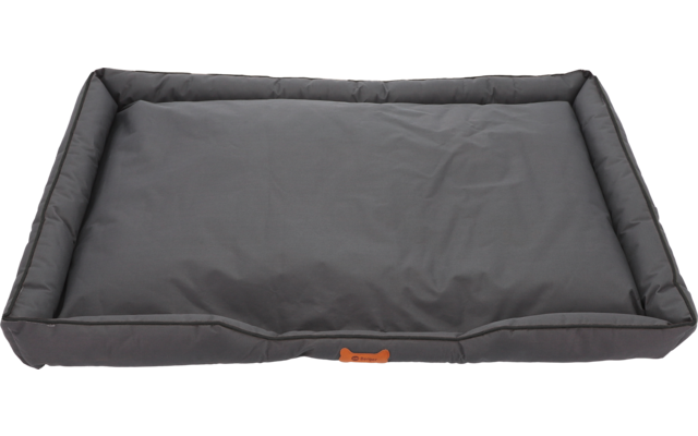 Eine graue, rechteckige Tragetasche aus Stoff mit einem orangefarbenen Logo