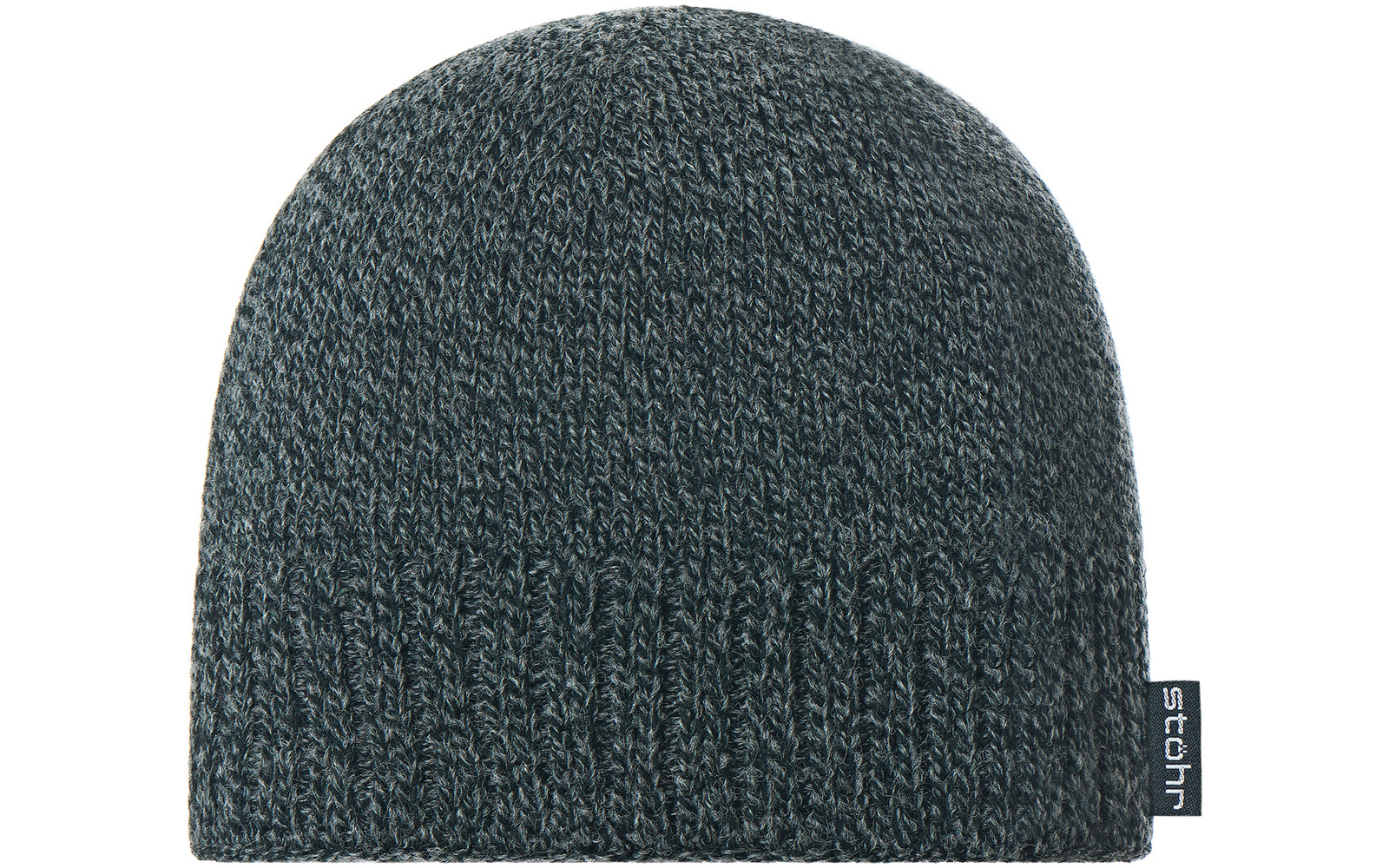 Grijze gebreide muts met klein stoffen label aan de zijkant