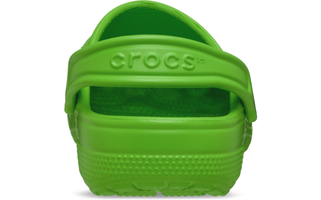 Vue arrière d'un sabot Crocs vert avec bride de talon relevée, marquage 'crocs' et semelle texturée