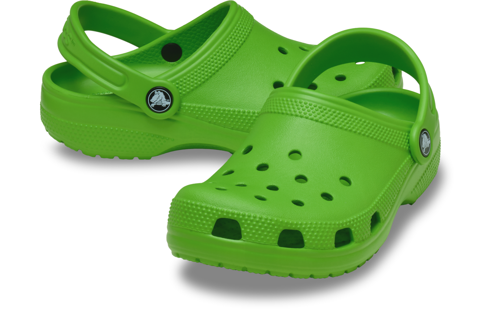 Paire de sabots verts avec bride arrière réglable et plusieurs trous de ventilation, vue oblique de face