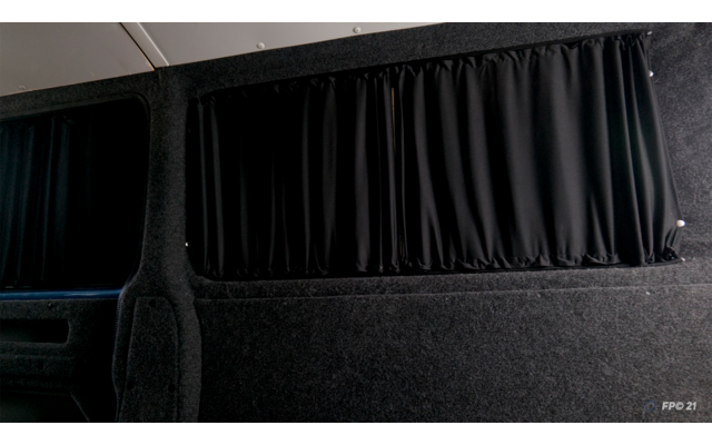 Kiravans Vorhang Set 2 teilig für VW T5/T6 Heckklappe mit Scheibenwischer Standard schwarz