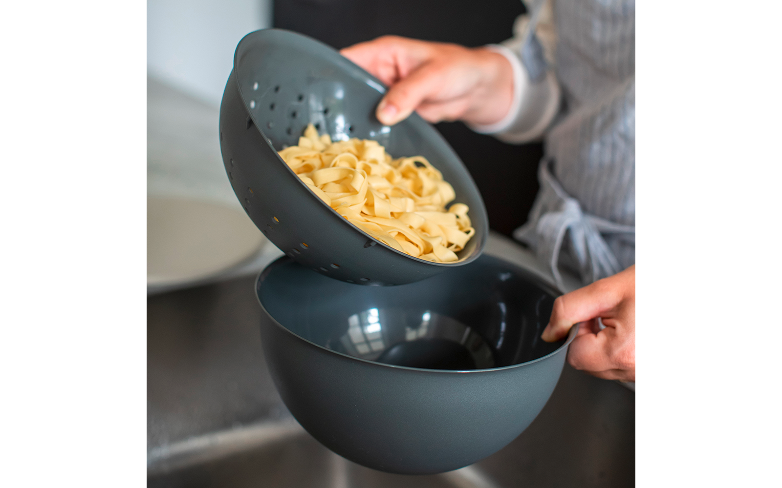 Immagine del prodotto Scolapasta Koziol Palsby M 2 litri 1