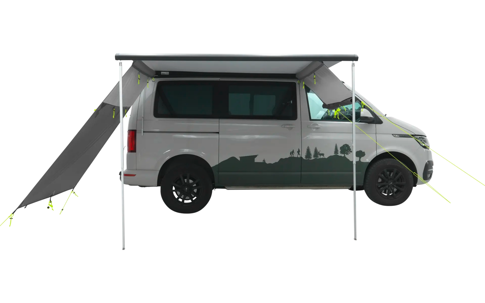 Weißer Wohnmobil-Jeep mit geöffneten Seitentüren auf weißem Hintergrund