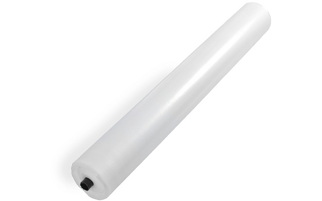 Witte cilindrische rol met zwart uiteinde op een witte achtergrond