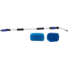 Mehrere blaue und schwarze USB-Sticks auf weißem Untergrund
