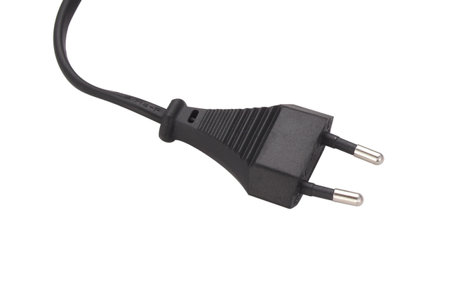 Câble électrique noir avec une prise Euro à deux broches
