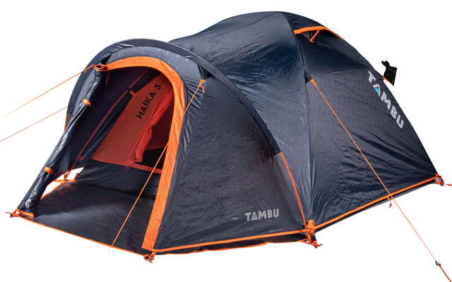 Tienda gris oscuro con ribete naranja, parte frontal abierta y tensores sobre fondo blanco