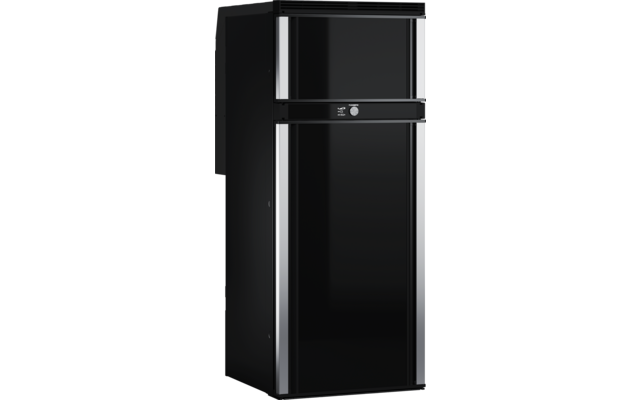 Schwarzer glänzender zweitüriger Kühlschrank mit kleiner oberer und großer unterer Tür, silbernen vertikalen Griffen und rundem Knopf zwischen den Türen