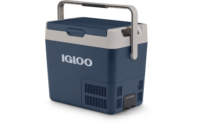 Blau-weiße Kunststoffbox mit klappbarem Metallgriff, aufgedrucktem Schriftzug 'IGLOO', Lüftungsschlitzen und Anschlussbuchse an der Unterseite