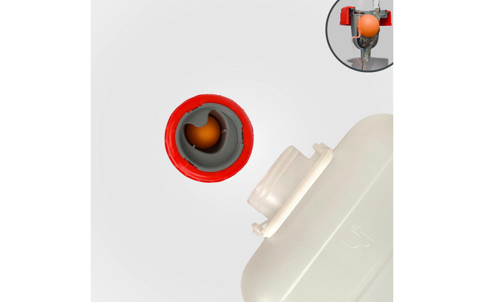 Weißes Kunststoffgefäß mit geöffnetem Hals, roter Verschluss daneben und orange Kugel im Flaschenhals; heller Hintergrund; kleiner runder Ausschnitt oben rechts zeigt Nahaufnahme von rotem Verschluss und orange Kugel