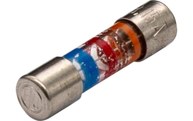 Zylindrische Glassicherung mit Metallendkappen, sichtbarem Sicherungsdraht und roten sowie blauen Farbringen