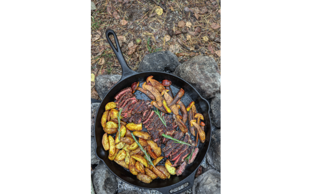 Imagen del producto Sart&eacute;n de hierro fundido con mango Petromax 1