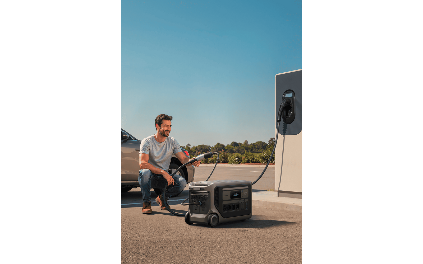 Produktbild Anker Solix F3000 Powerstation 3072 Wh 3600 W mit 2400 W Solareingang 1