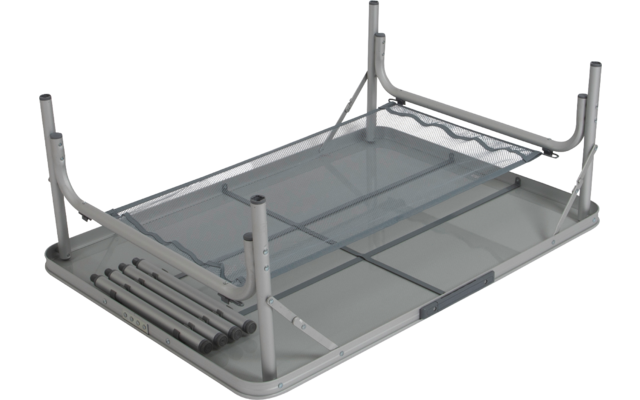 Ein grauer Metalltisch, auf dem eine Glasscheibe liegt, mit vier nach oben gebogenen Ecken und Metallstäben an den Seiten