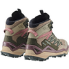 Beige und rosa Wanderschuhe mit schwarzen Schnürsenkeln, seitliche Ansicht
