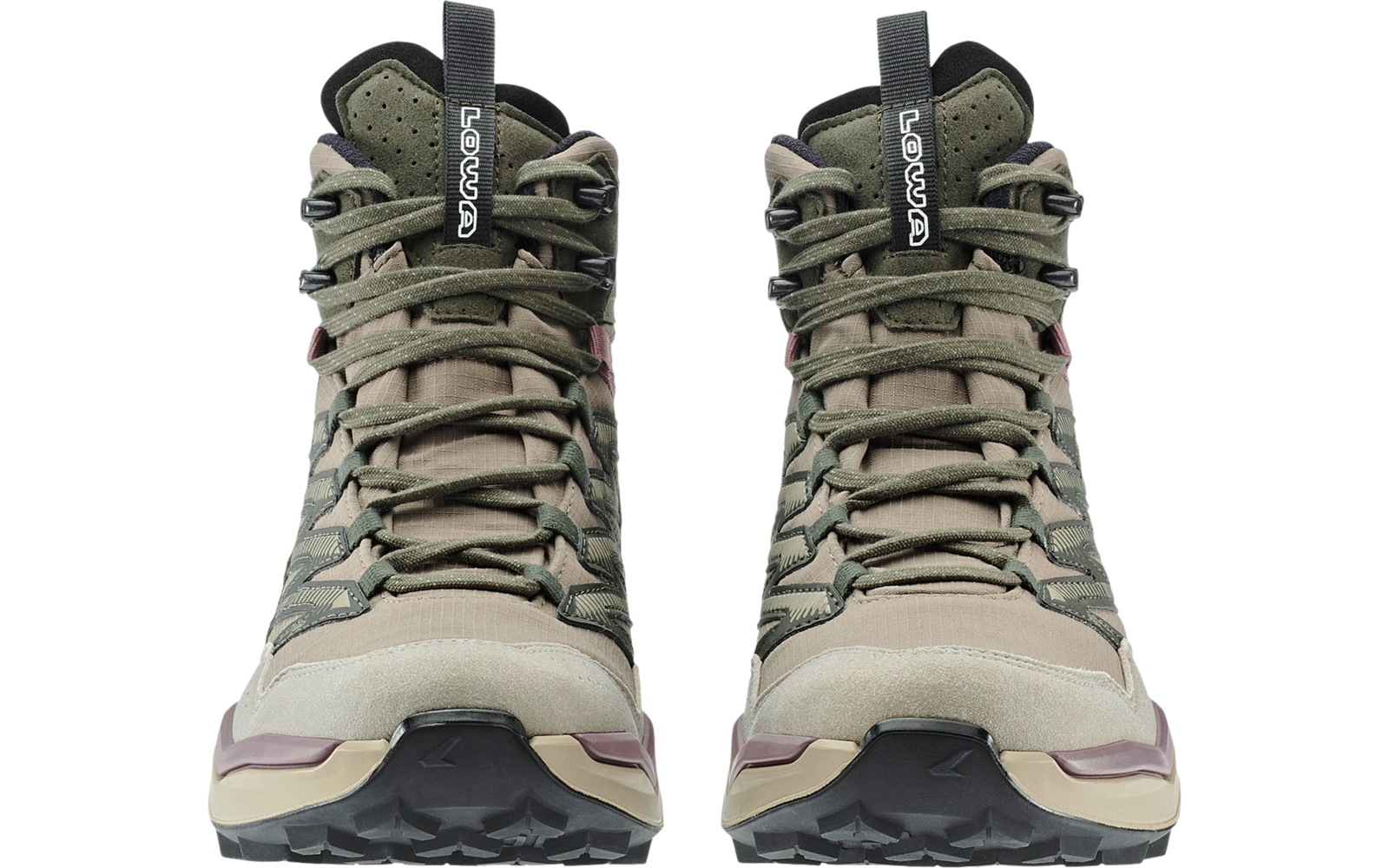 Paar grün-braune Wanderstiefel von vorne