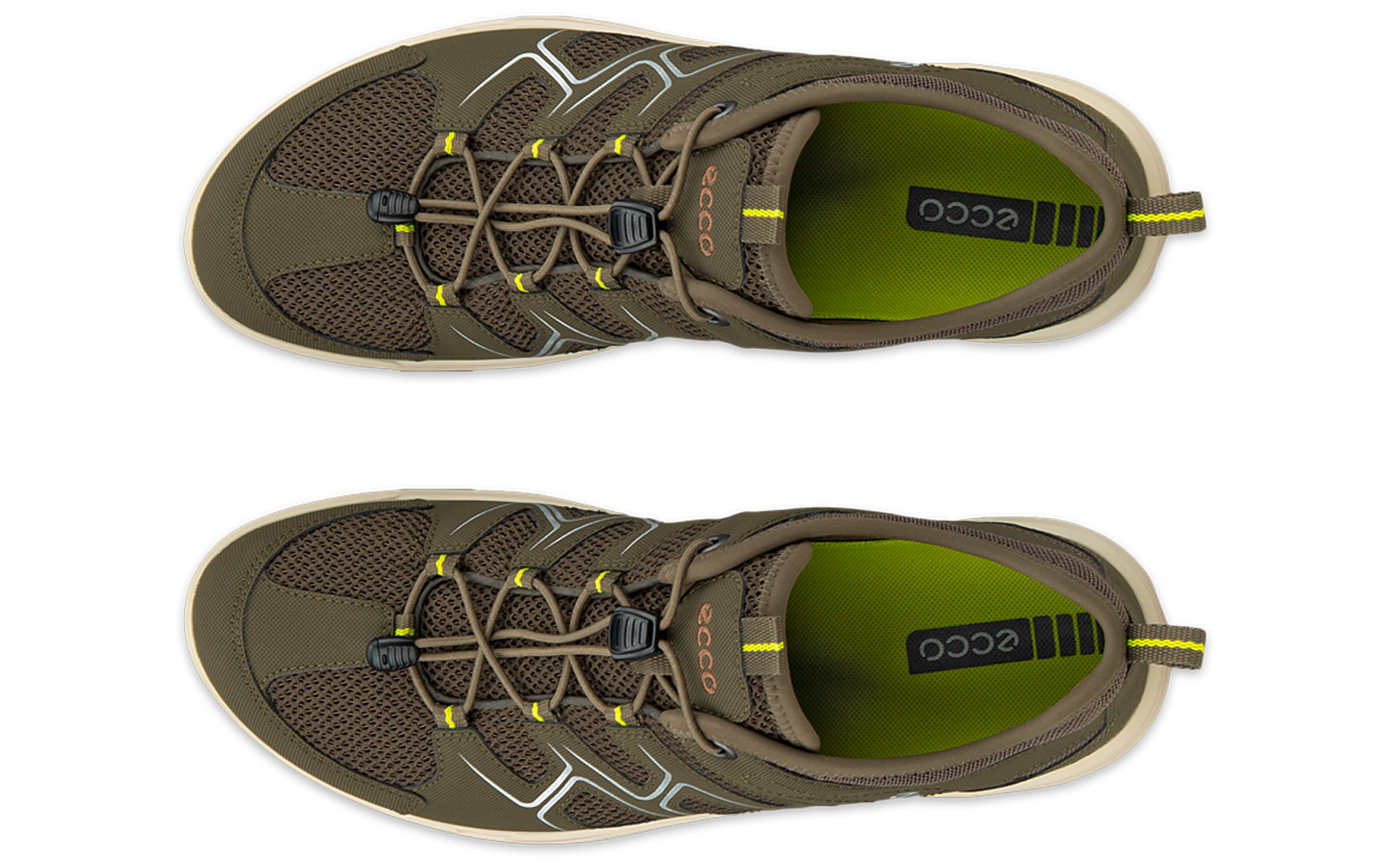 Dos zapatos marrón-verde vistos desde arriba, dispuestos verticalmente; cordones visibles, empeine de malla, plantilla verde-amarilla con la palabra 'ecco'