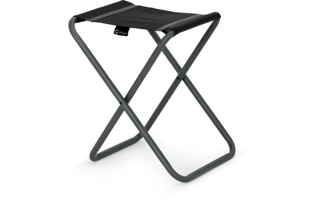 Schwarzer Klapphocker mit Metallgestell vor weißem Hintergrund