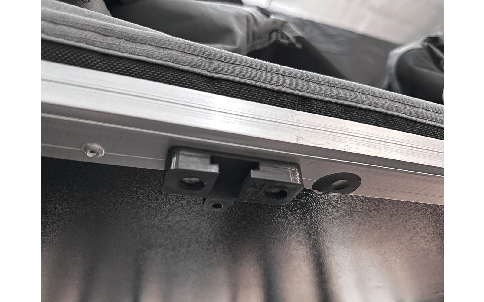 Produktbild Horntools Elements Gen II Dachzelt 3 Personen 165 cm Midnight Stone 1