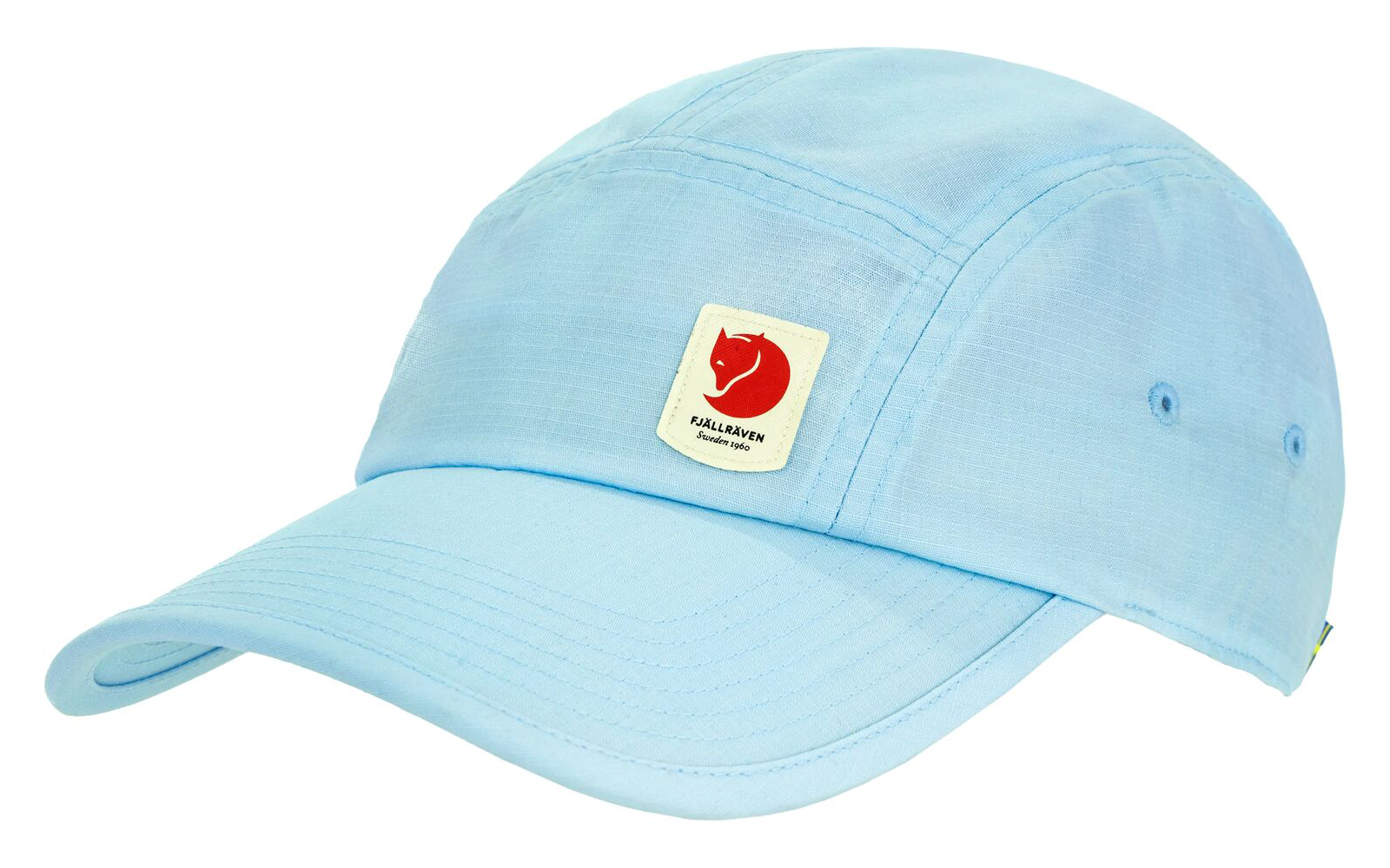 Hellblaues Cap mit Schirm, weißes rechteckiges Patch mit rotem Fuchs-Symbol auf der Vorderseite, seitliche Belüftungsösen