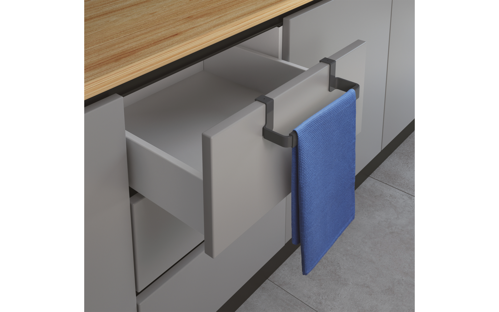 Keukenkast met twee handdoekhouders, aan één hangt een blauwe handdoek