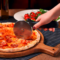 Westmark Master Line Pizzaschneider &oslash; 10 cm