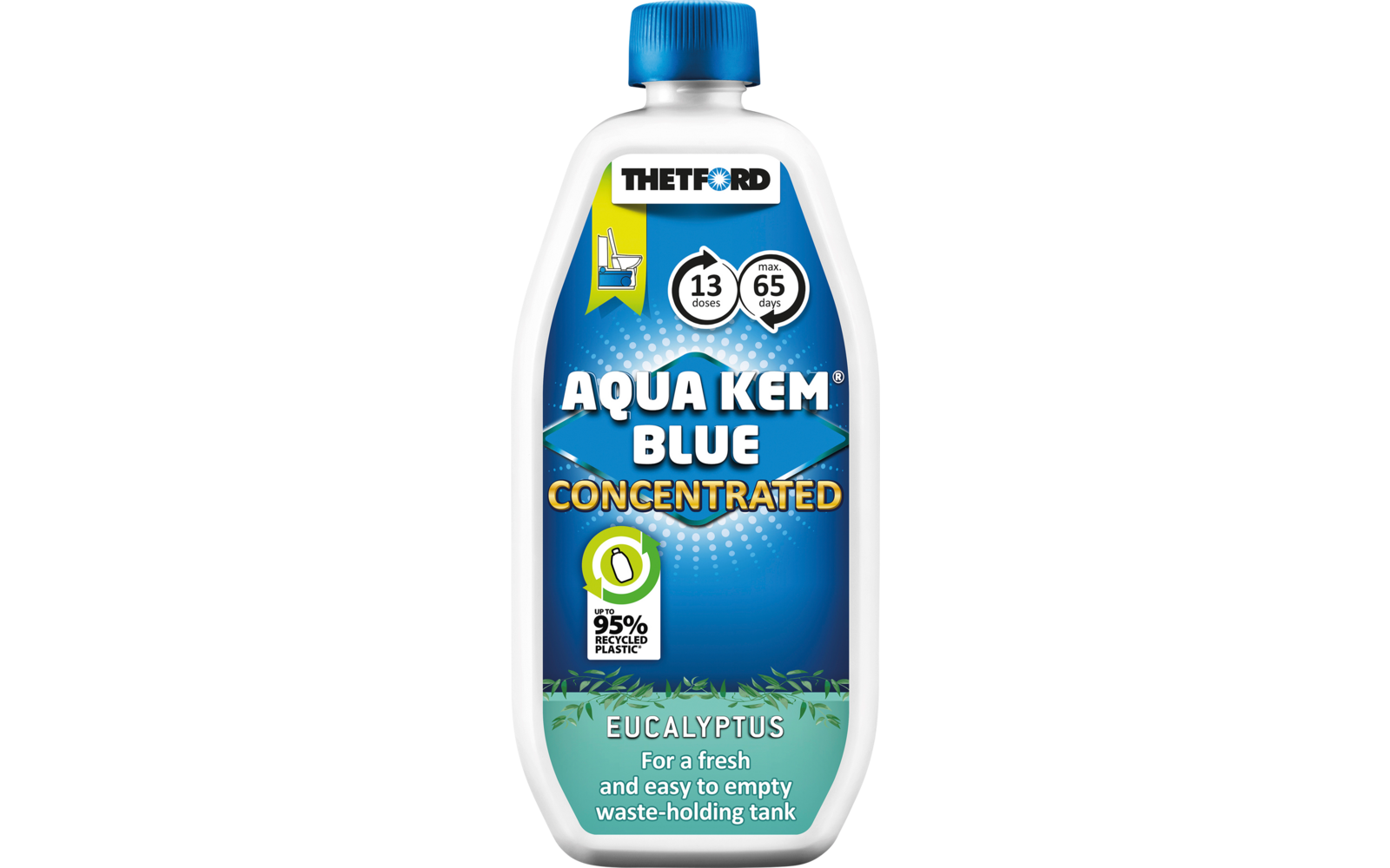 Bouteille en plastique blanche avec bouchon bleu; étiquette bleue avec la marque 'THETFORD', grand texte 'AQUA KEM BLUE CONCENTRATED'; petites icônes '13 doses', 'max 65 days', badge vert '95% less plastic' et texte 'EUCALYPTUS For a fresh and easy to empty waste-holding tank'