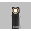 Schwarze Taschenlampe mit eingeschaltetem Licht auf grauem Hintergrund