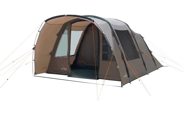 Großes graues und braunes Campingzelt mit geöffnetem Eingang