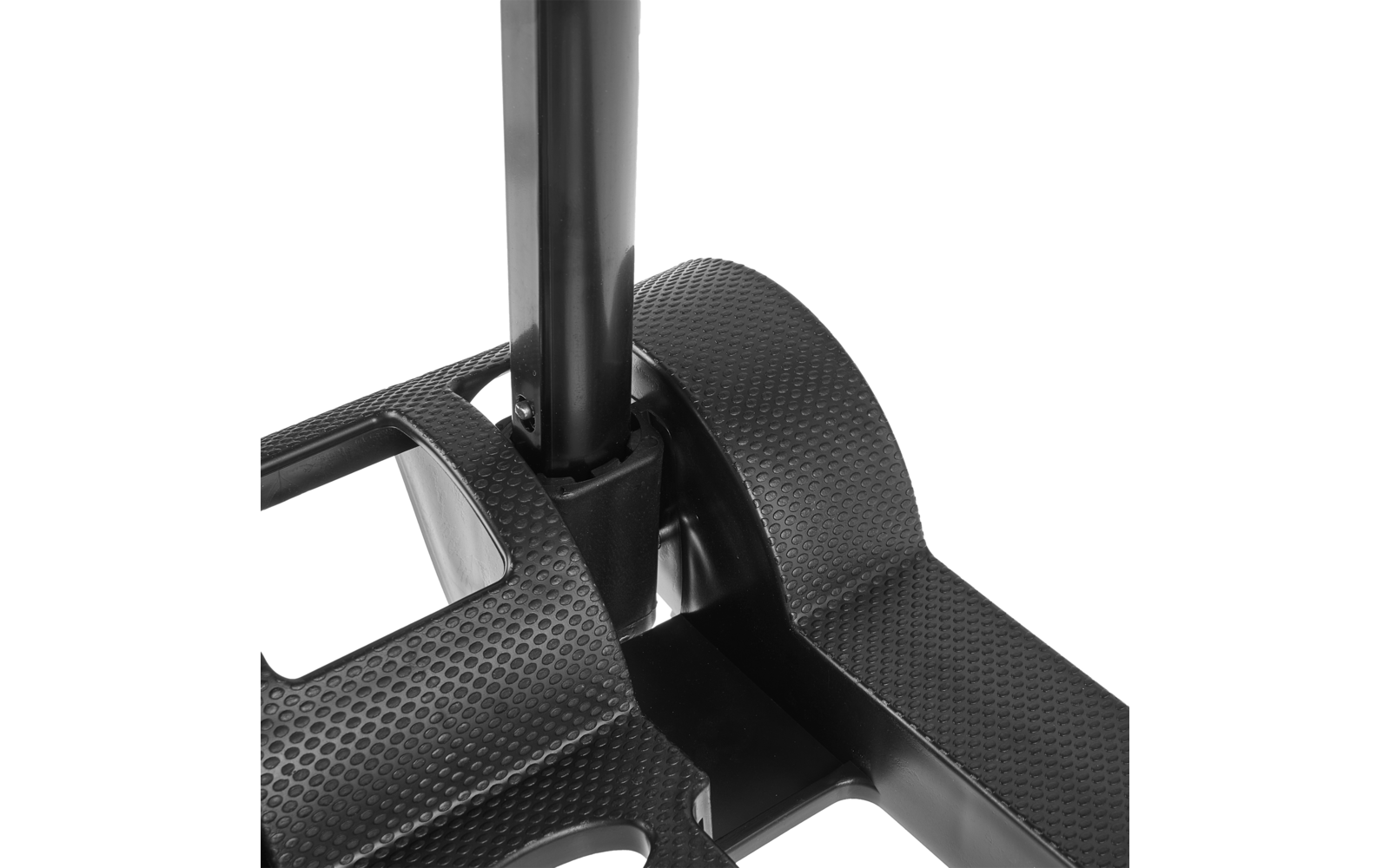 Gros plan d'une plateforme en plastique noir texturé avec un tube métallique vertical fixé à un bord arrondi texturé