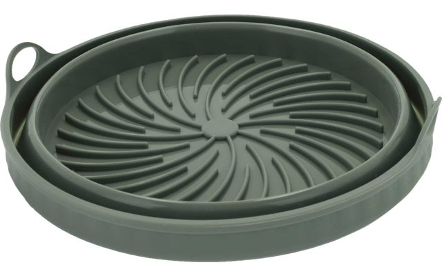 Oggetto rotondo e piatto verde oliva con bordo rialzato, scanalature a spirale al centro e due piccole asole ai lati