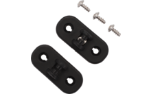 Zwei schwarze Metallplatten mit Gelenk und drei Schrauben auf weißem Hintergrund