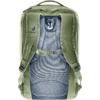 Hellgrüner Rucksackrücken mit gepolsterten Schultergurten, Brustgurt, Netzrückenpolster, Tragegriff und Markenlogo "deuter"