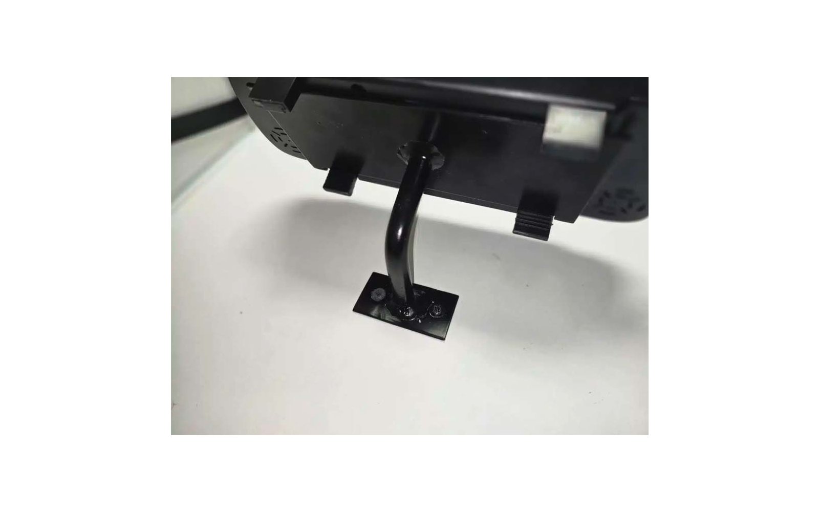 Produktbild Falcon Armaturenbretthalterung f&uuml;r 7 Zoll Spiegelmonitor aus Metall 1