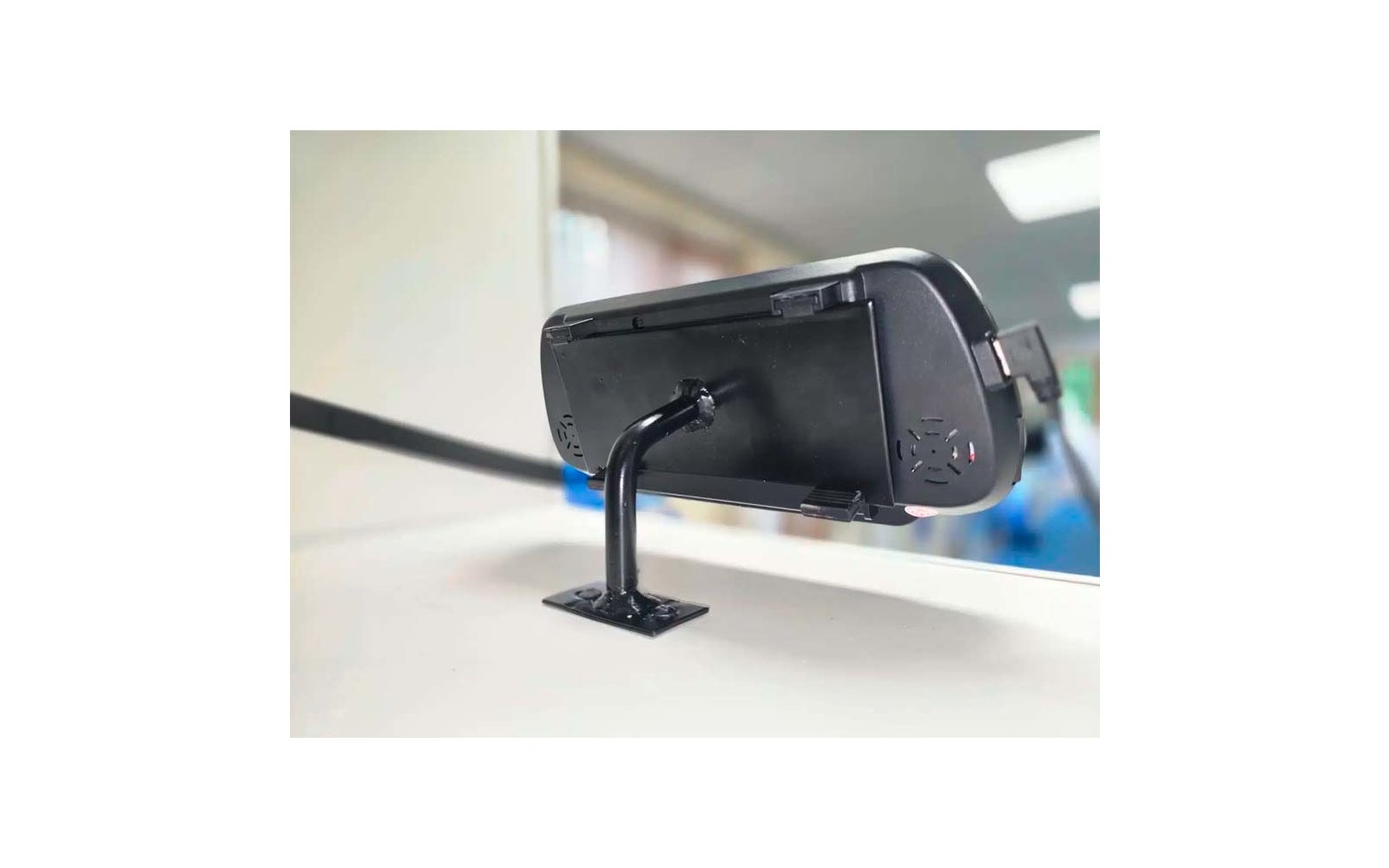 Produktbild Falcon Armaturenbretthalterung f&uuml;r 7 Zoll Spiegelmonitor aus Metall 1