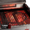Nahaufnahme des inneren Bereichs eines Edelstahlgrills mit Metallgrillrost, rundem Einsatz und glühendem roten Heizelement; schwarzes "TURBO ZONE"-Logo vorne