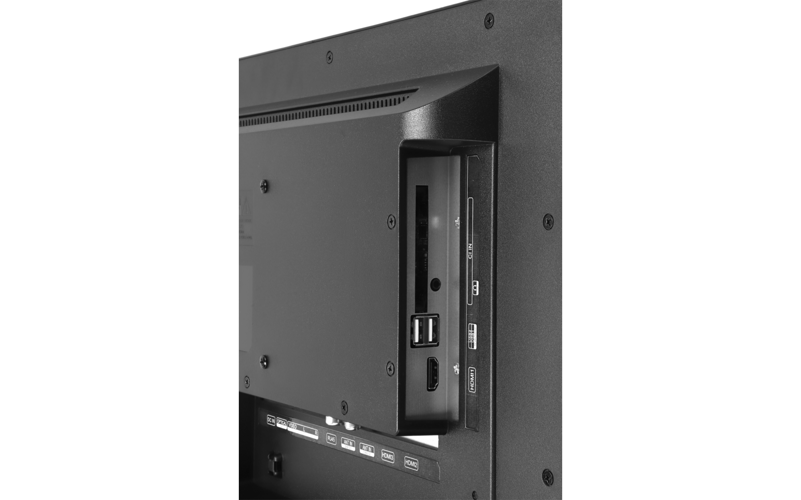 Seitenansicht eines Fernsehers mit sichtbarem Anschlussfeld