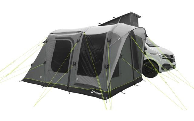 Großes graues Familienzelt mit vielen Fenstern und grünem Vorzelt